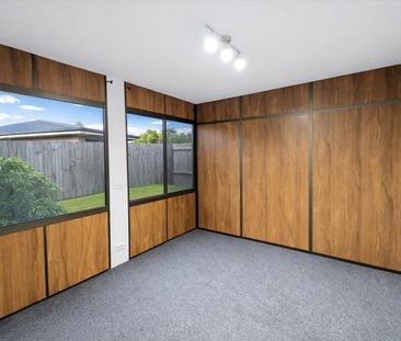 Spacious Family Home with Outdoor Entertaining & Secure Parking in ... - Photo 1