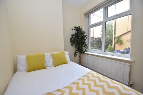 1 bed flat to rent in Romilly Road, CF5 - Photo 1