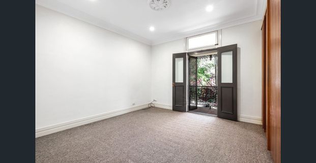 Large Terrace in the heart of Redfern - Photo 1