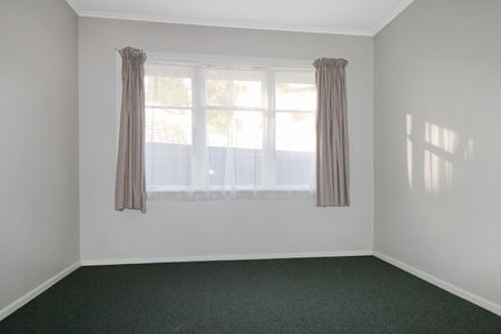 SILVERSTREAM - NEAT 2 BEDROOMS - Photo 2