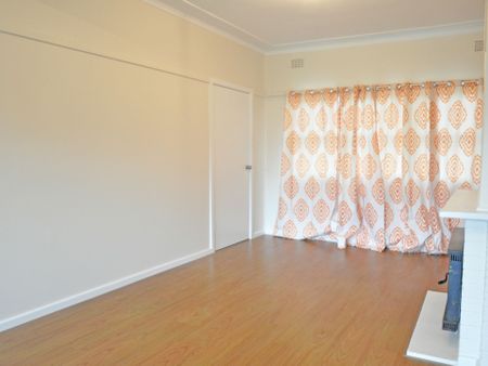 3 Bedroom Home Available - Photo 2
