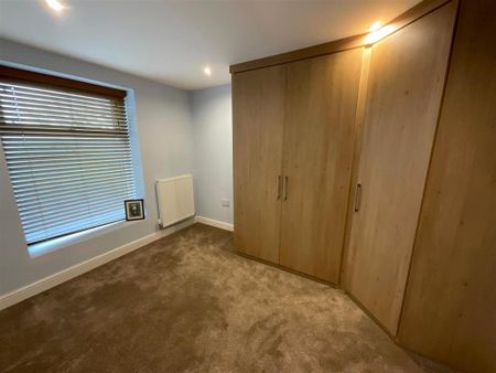 3 bedroom end of terrace house to rent - Photo 5