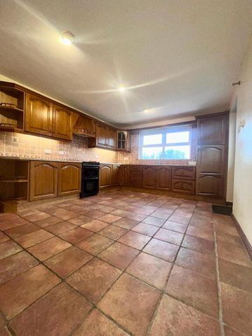 3 Gordonvale Drive, Larne, BT40 2NS - Photo 2