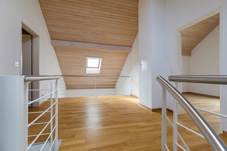 Generous 4.5-room apartment on the attic floor - Photo 4