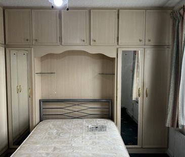 3 Bed Terraced House, Leicester, LE4 - Photo 2