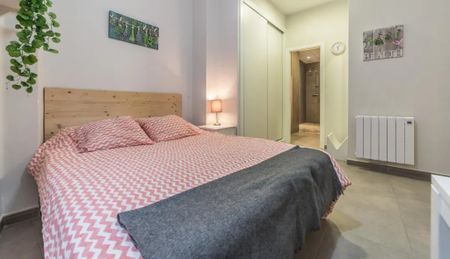 Carrer de les Comèdies, Valencia, Valencian Community 46003 - Photo 4