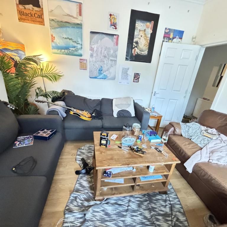 4 bedroom house to rent - Photo 1