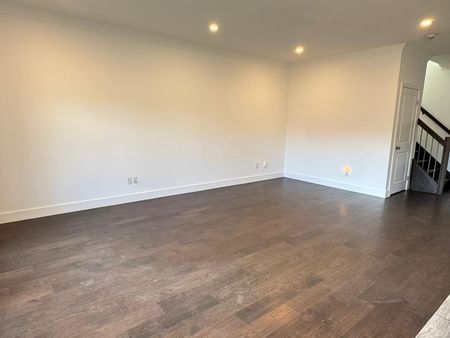 For Lease - 1330 Lawson Road, London North, Ontario - Photo 2