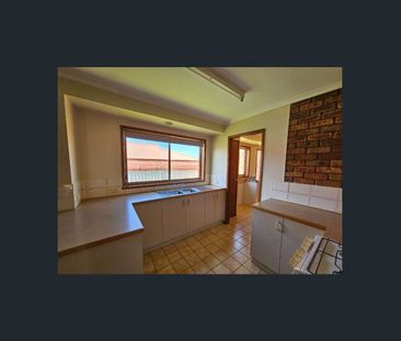 Two Bedroom Unit in Quiet Court Location - Photo 4