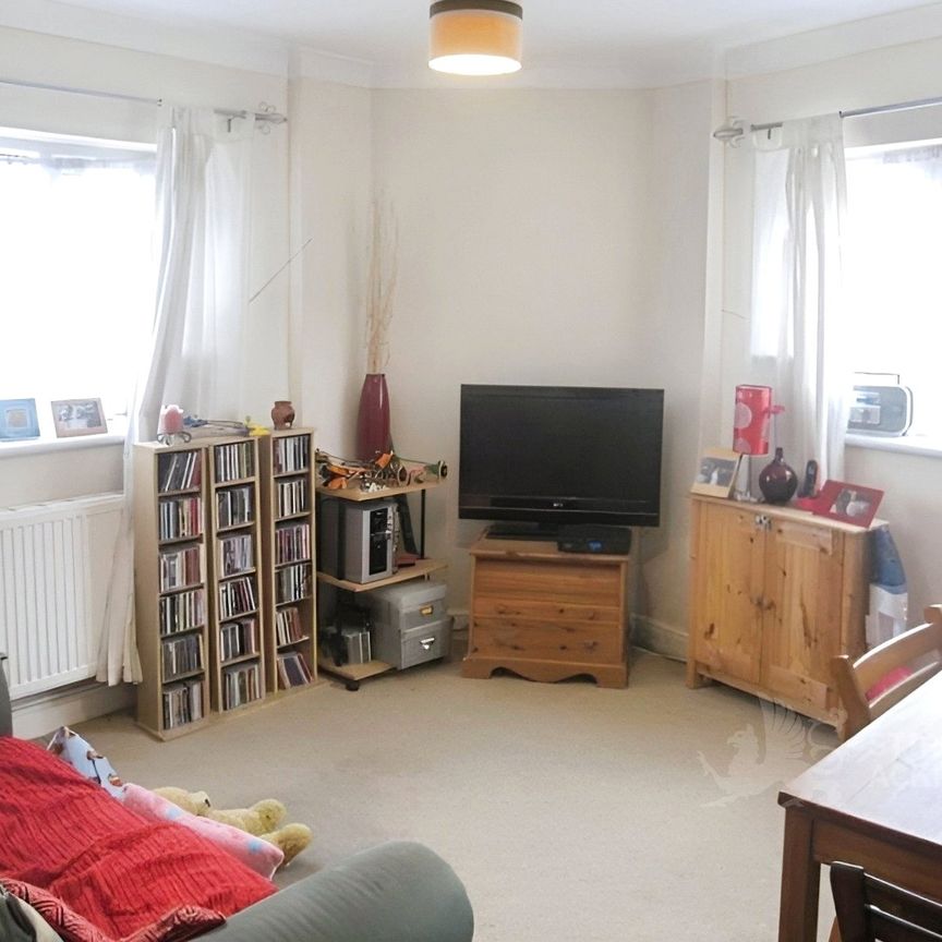 St Michaels Road, Aldershot, Hants, GU12 4JE - Photo 1