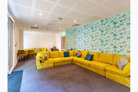 Premium Townhouse Ensuite - Photo 4