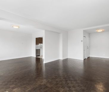 Condo for rent, Montréal (Ville-Marie) - Photo 2