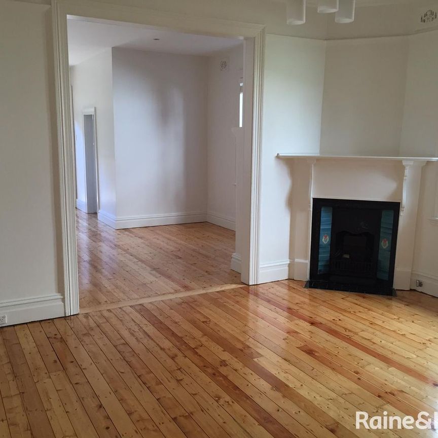 Large Family Home in Parkside Location - Photo 1