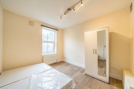 3 bedroom flat to rent - Photo 3