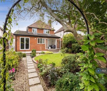 5 bedroom detached house to rent - Photo 1