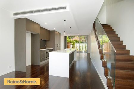 7 Nelson St, Dulwich Hill NSW 2203 - Townhouse For Rent | Domain - Photo 3