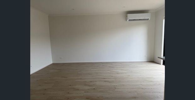 Spacious 4-Bedroom Townhouse in the Heart of Wollert - Photo 1