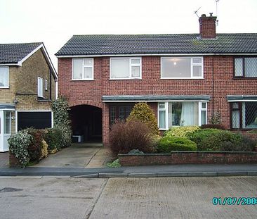7, Sussex Close - Photo 2