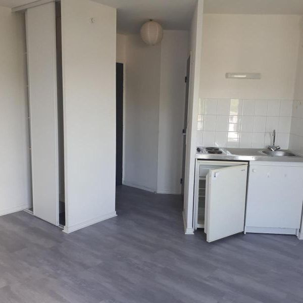 Location Appartement 1 pièce 20m² NANTES 44000 - Photo 2