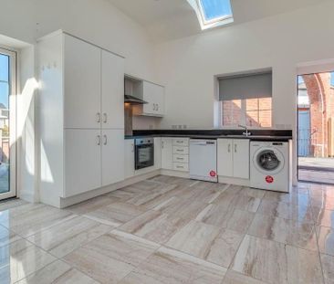 The Gate House, 118C Princetown Road, Bangor, BT20 3TG - Photo 2