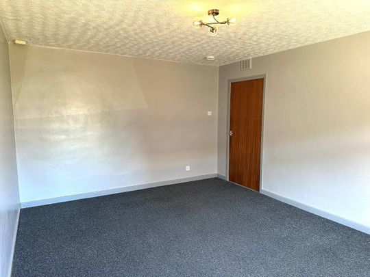 Torwood Avenue, Grangemouth - Photo 1