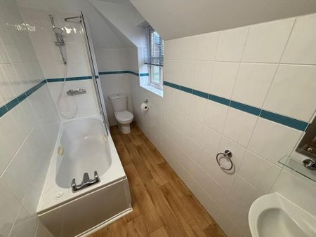 2 bedroom flat to rent - Photo 5