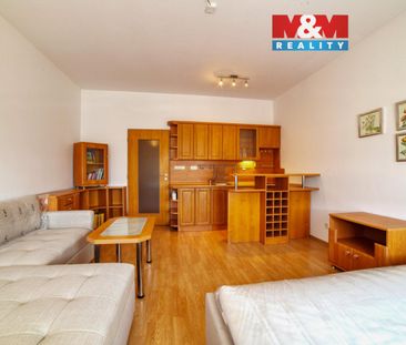 Pronájem bytu 1+kk a garsoniéry 32 m² - Photo 1