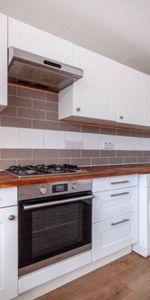 Battersea Bridge Road - Photo 3