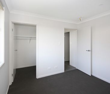 Beautiful Position with a Lovely 1 Bedroom Unit! - Photo 1