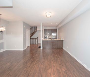 For Lease - 2435 Greenwich Drive Unit# 37, Oakville, Ontario - Photo 4