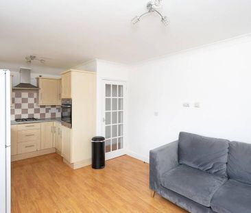 2 bedroom maisonette to rent - Photo 4