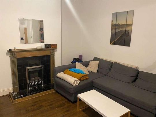 Harold Place, Leeds, LS6 - Photo 1