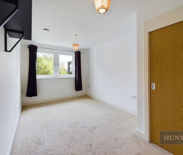 2 bedroom Flat To Let - Photo 2