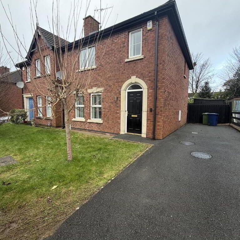 49 Bluestone Hall, Knockmenagh, Craigavon, BT64 2AJ - Photo 2