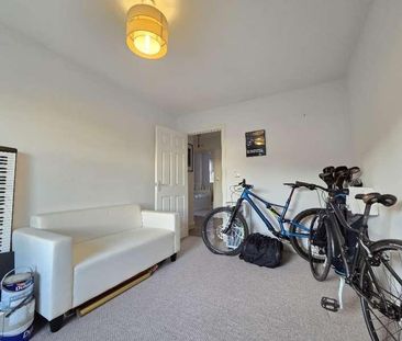 Newlands Close, Hagley, Stourbridge, West Midlands, DY9 - Photo 3