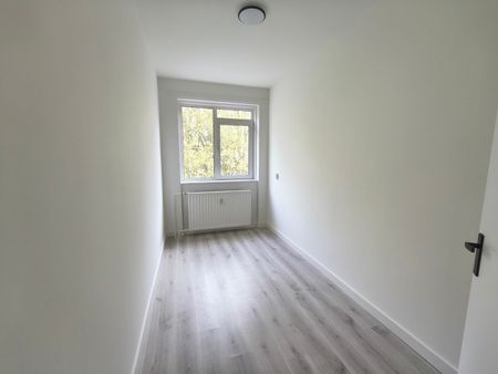 Appartement te huur: Zuid-Hollandstraat 72-3 1082 EL Amsterdam - Photo 2