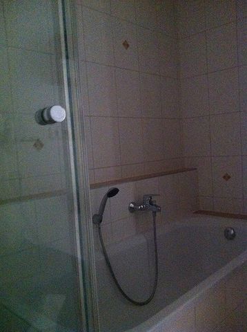 Ruhige und schöne 3 - Zim. Whg. mit großem Balkon, Keller, TG, barrierefrei, ab ... - Photo 5