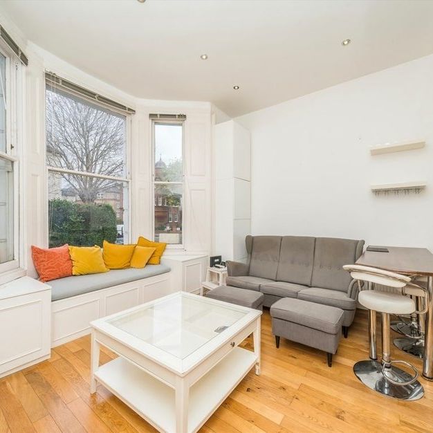 Elgin Avenue - Photo 1