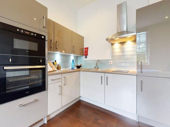 Studio to rent - Photo 1