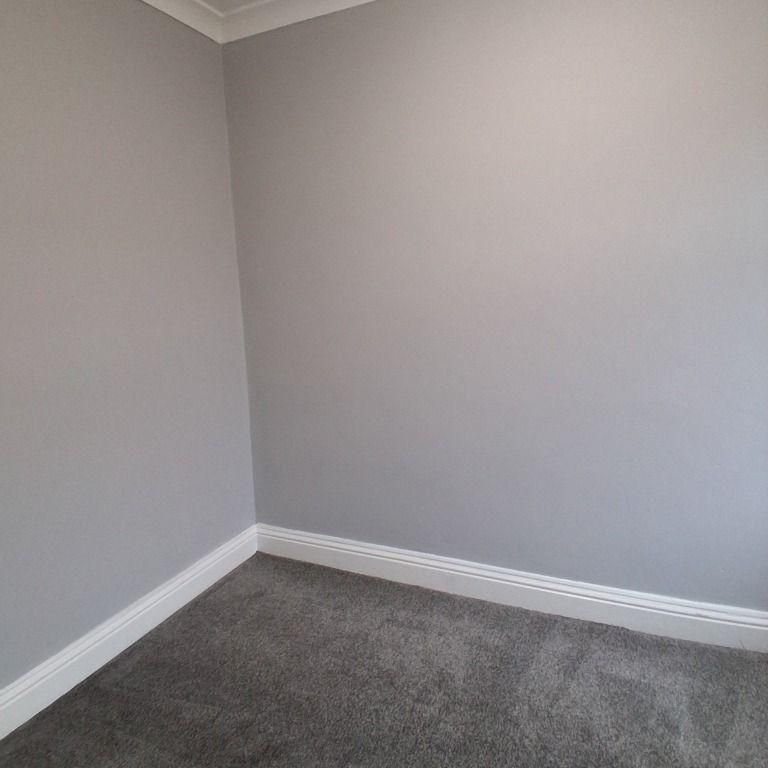 2 bedroom house to rent - Photo 1