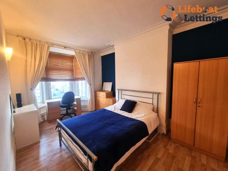 1 bedroom in a house share to rent - Photo 2