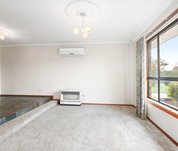 Large Family Home In Fantastic Location - Photo 1