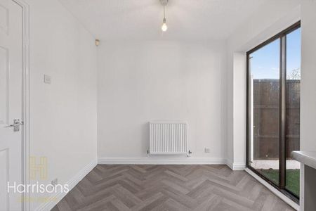 2 bedroom semi-detached house to rent - Photo 3