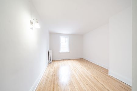 For Lease - 4 Kingston Road Unit# 47, Toronto, Ontario - Photo 3
