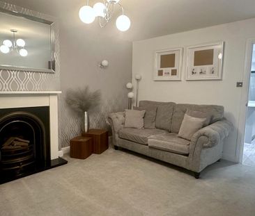 3 bedroom semi-detached house to rent - Photo 2