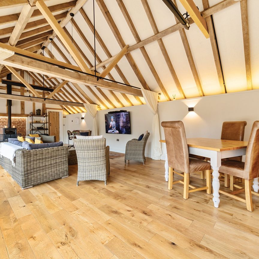 Kerves Lane, Horsham, RH13 maisonette to rent - Photo 1