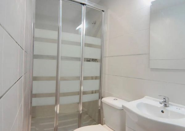 Calle de Berruguete, Madrid, Community of Madrid 28039