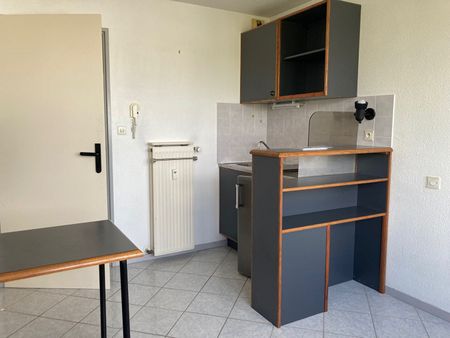 Location Appartement 1 pièce 19m² BESANCON 25000 - Photo 2