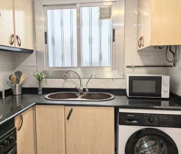 Carrer de Joaquín Costa, Burjassot, Valencian Community 46100 - Photo 2