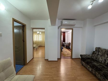 3 cam, decomandat, 80 mp., etaj 6, cu lift, CAM-uri - zona centrala - Photo 2